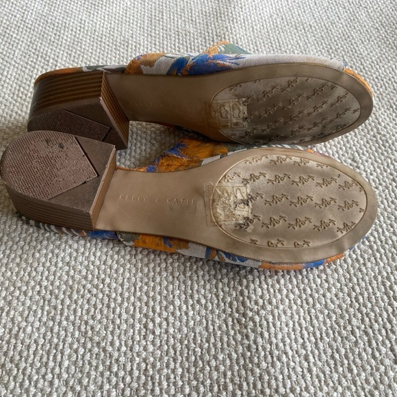 Kelly & Katie Amour Orange Blue Floral Fabric Slide 1.5” Block Heel Size 7.5 - Picture 4 of 4